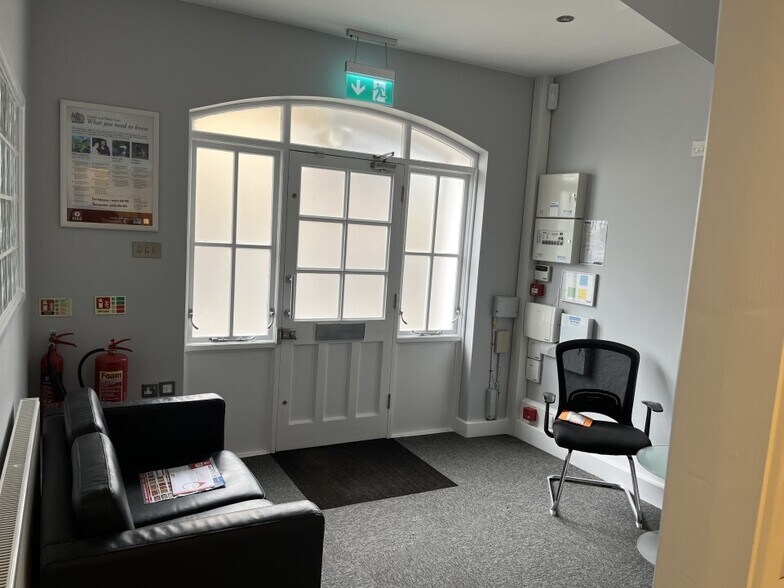 Upper Bristol Rd, Bath à louer - Photo de l’immeuble – Image 3 sur 8