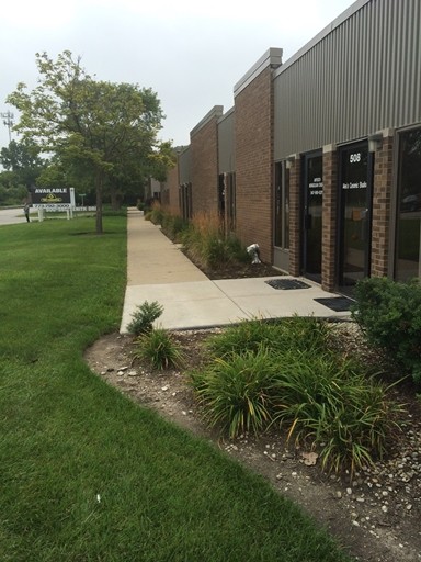 500-560 Zenith Dr, Glenview, IL à louer - Photo de l’immeuble – Image 2 sur 3