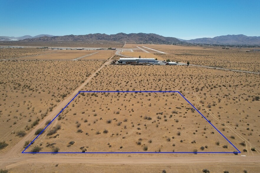 APN 0463-381-08-0000 Falchion rd, Apple Valley, CA à vendre - Photo principale – Image 1 sur 28