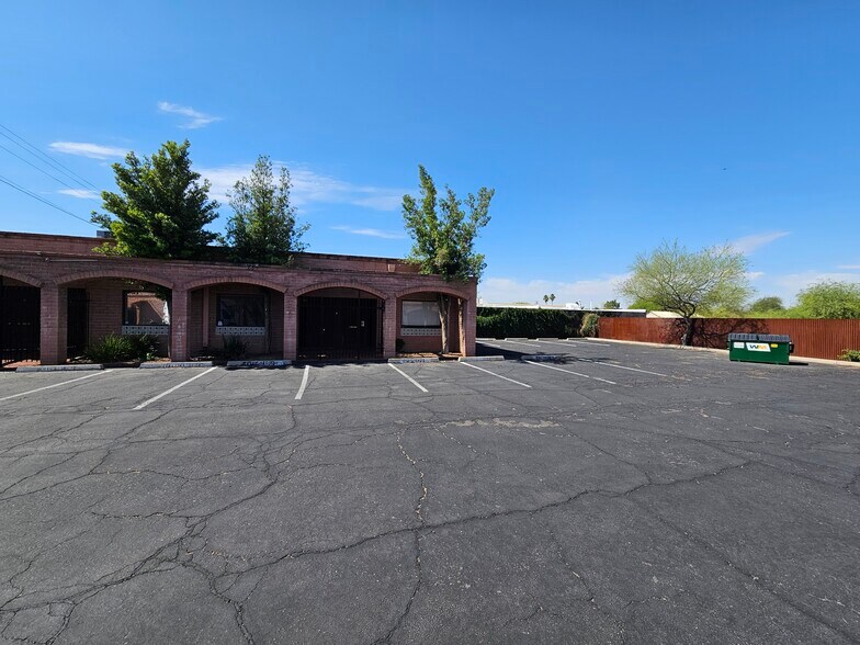 3045 N 1st Ave, Tucson, AZ à louer - Photo de l’immeuble – Image 2 sur 7