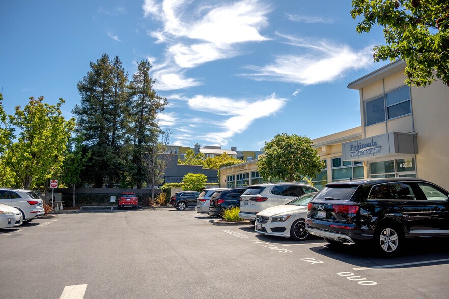 882-884 Emerson St, Palo Alto, CA à louer - Photo de l’immeuble – Image 3 sur 9