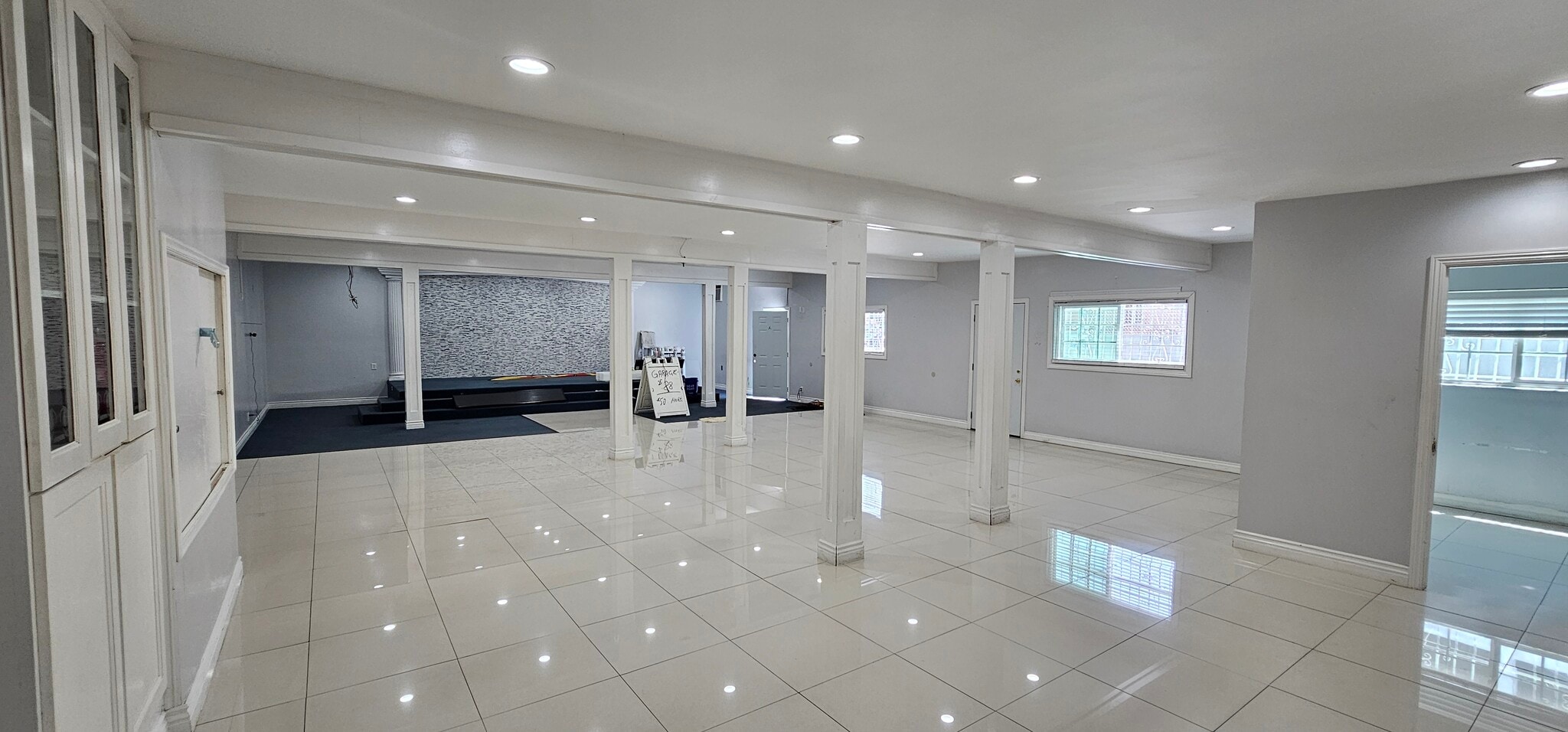 4060 W Century Blvd, Inglewood, CA à louer Photo de l’immeuble– Image 1 sur 4