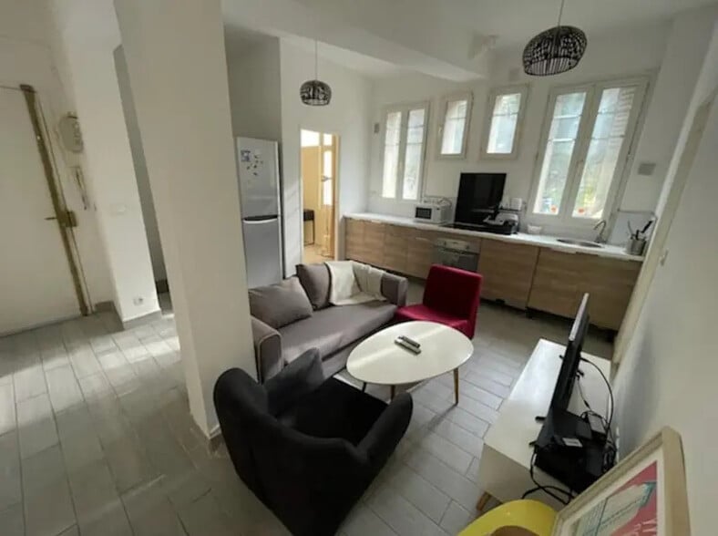 Immeuble residentiel dans Issy-les-Moulineaux à vendre - Photo intérieure – Image 1 sur 10