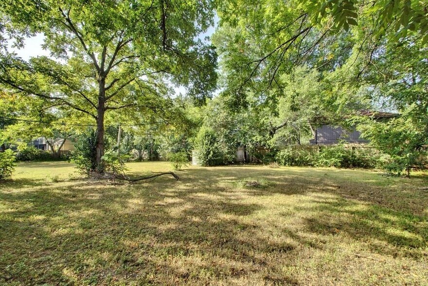 607-611 Nelray Blvd, Austin, TX à vendre - Photo principale – Image 1 sur 35