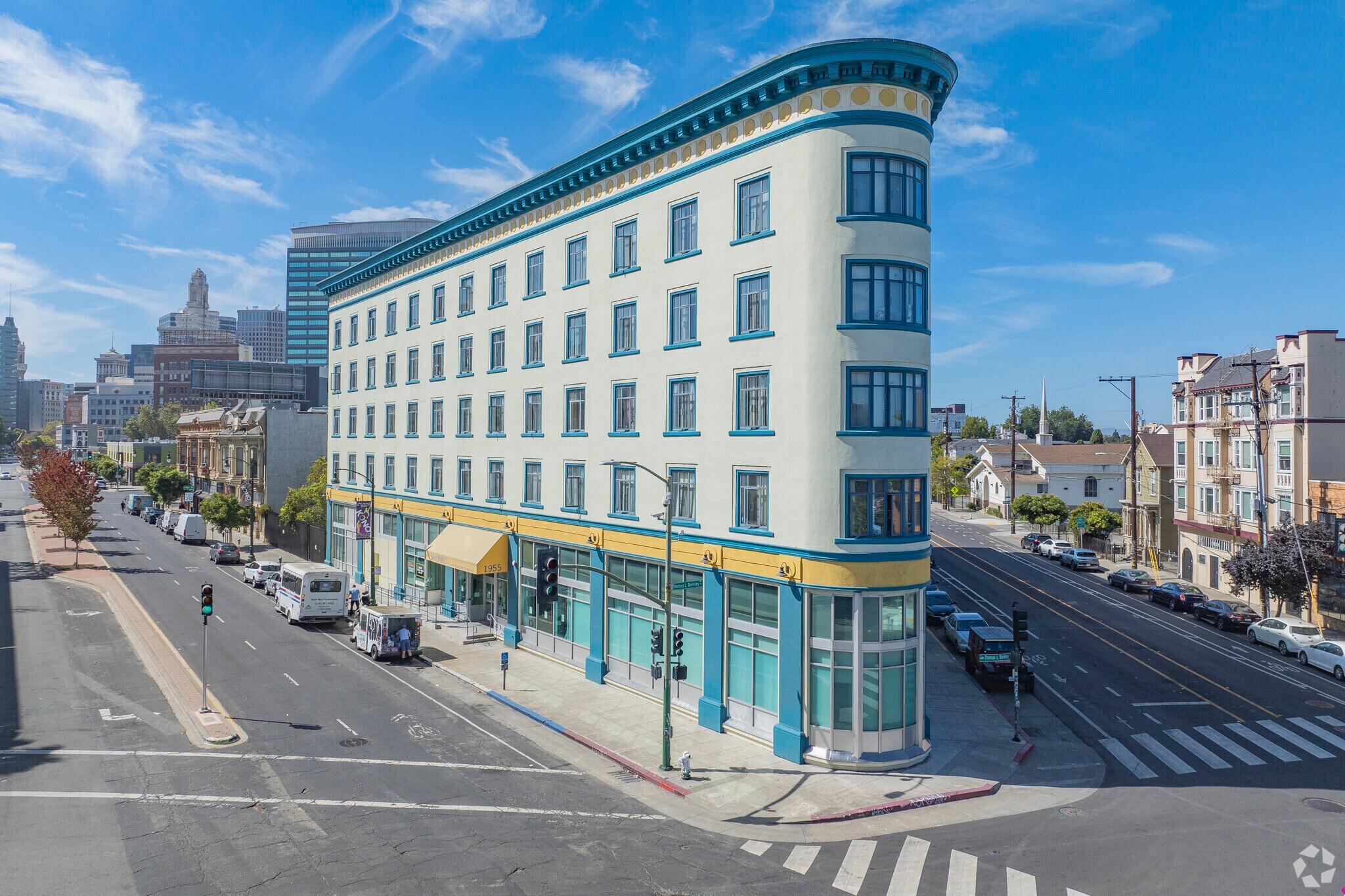 1955 San Pablo Ave, Oakland, CA à louer Photo de l’immeuble– Image 1 sur 11