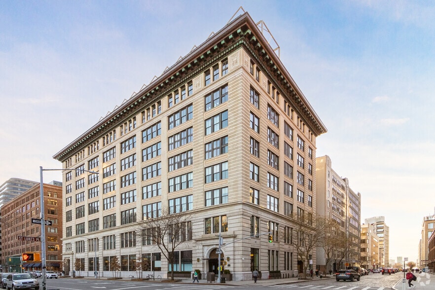 405-421 Hudson St, New York, NY à vendre - Photo de l’immeuble – Image 2 sur 3