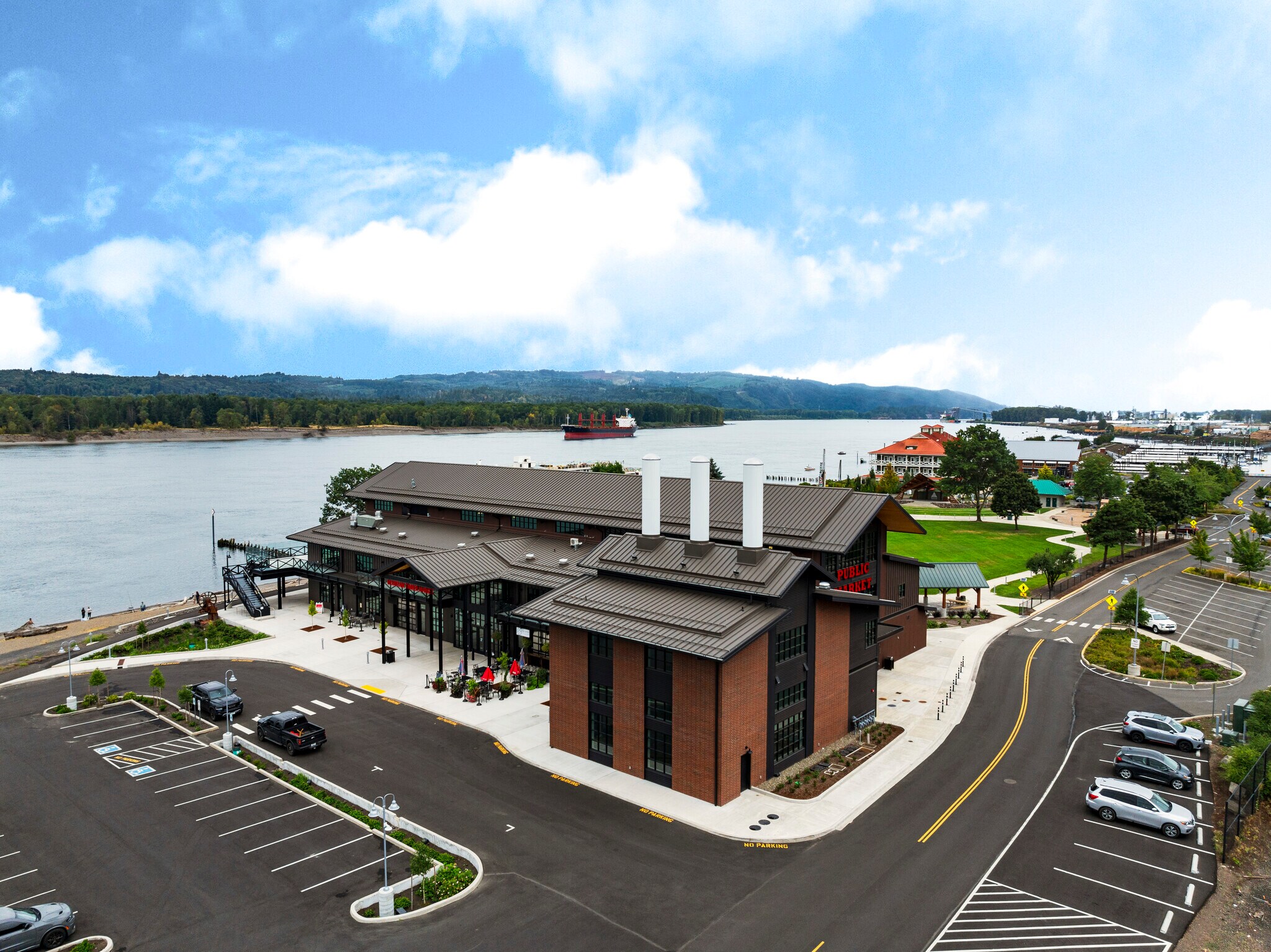 254 Hendrickson Dr, Kalama, WA à louer Photo principale– Image 1 sur 14