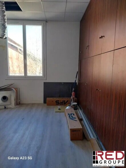 Bureau dans Marseille à vendre - Photo de l’immeuble – Image 2 sur 7
