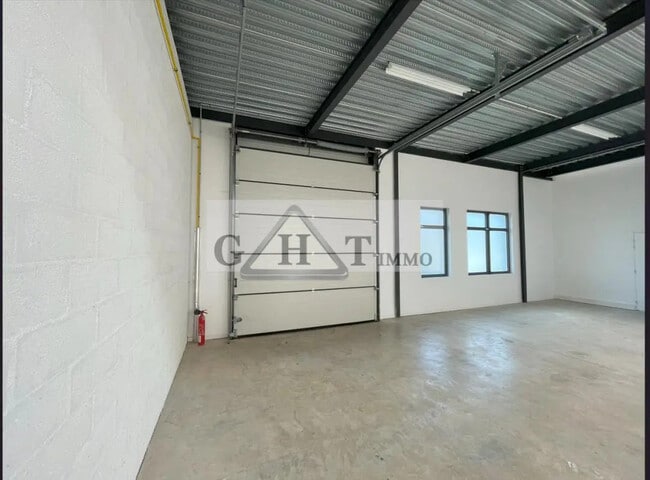 Plus de détails pour Industriel/Logistique à vendre