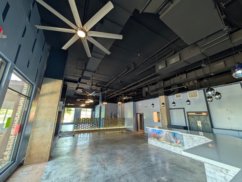 2641 E College Ave, Decatur, GA à louer - Photo de l’immeuble – Image 3 sur 7