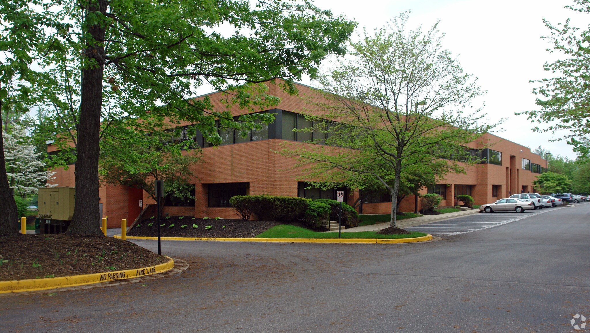 20271 Goldenrod Ln, Germantown, MD à louer Photo principale– Image 1 sur 6