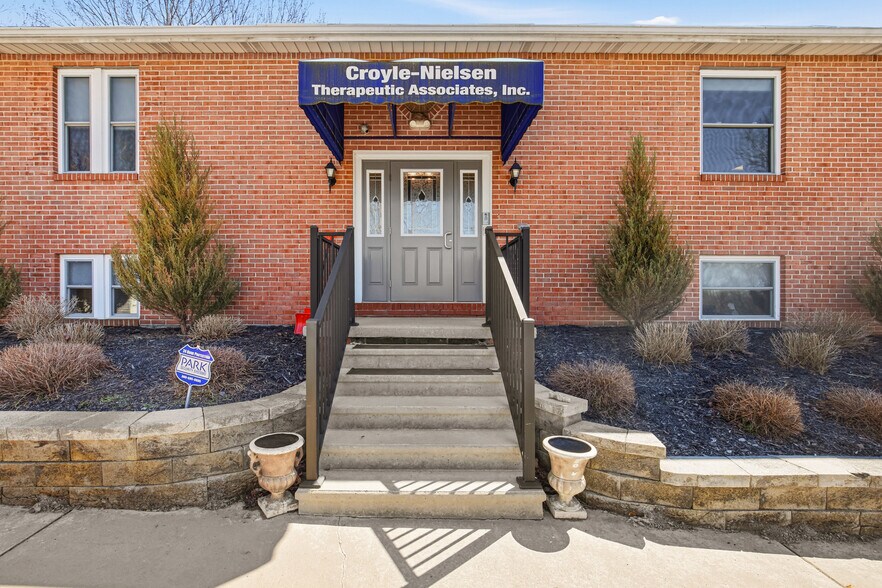 328 Budfield St, Johnstown, PA à vendre - Photo de l’immeuble – Image 2 sur 36