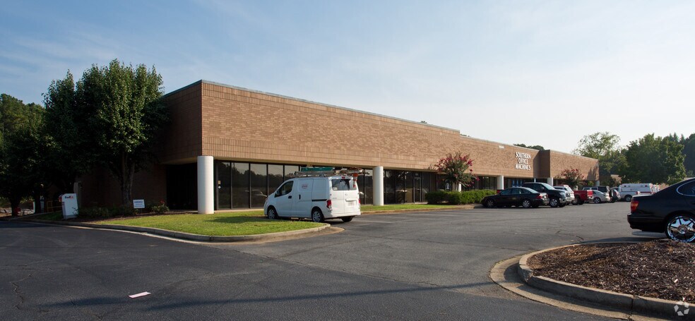 1555 Williams Dr, Marietta, GA à louer - Photo principale – Image 1 sur 7