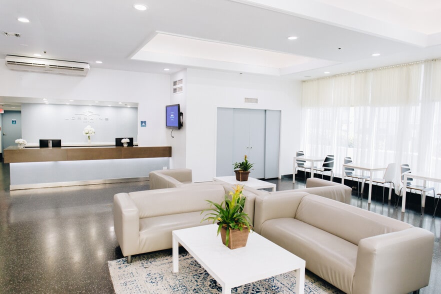 2601 Collins Ave, Miami Beach, FL à vendre - Photo intérieure – Image 3 sur 8