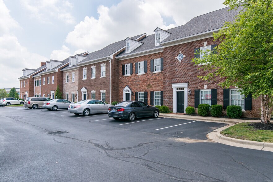 1795 Alysheba Way, Lexington, KY à vendre - Photo de l’immeuble – Image 2 sur 11