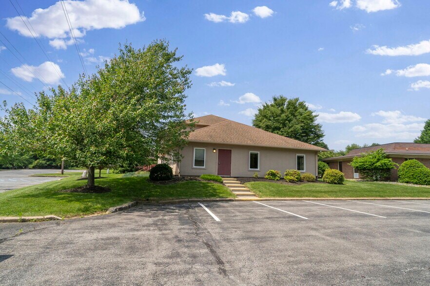 1000 Coventry Dr, Phillipsburg, NJ à vendre - Photo de l’immeuble – Image 3 sur 33