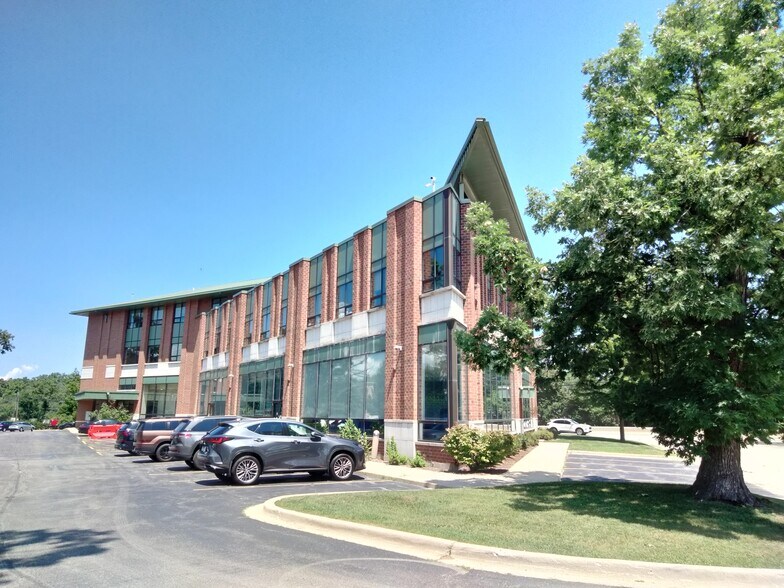 3330 Skokie Valley Rd, Highland Park, IL à louer - Photo de l’immeuble – Image 2 sur 8