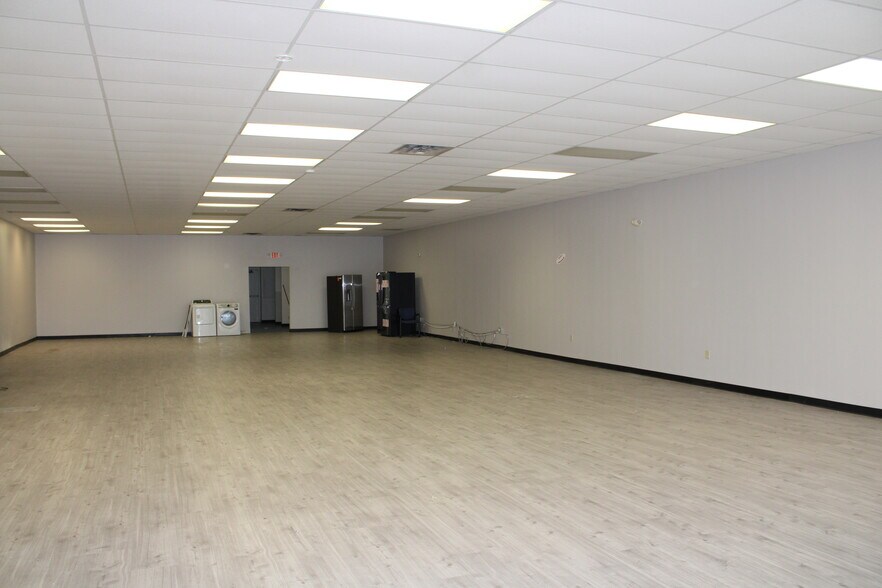 3903 Union Deposit Rd, Harrisburg, PA à louer - Photo de l’immeuble – Image 3 sur 12