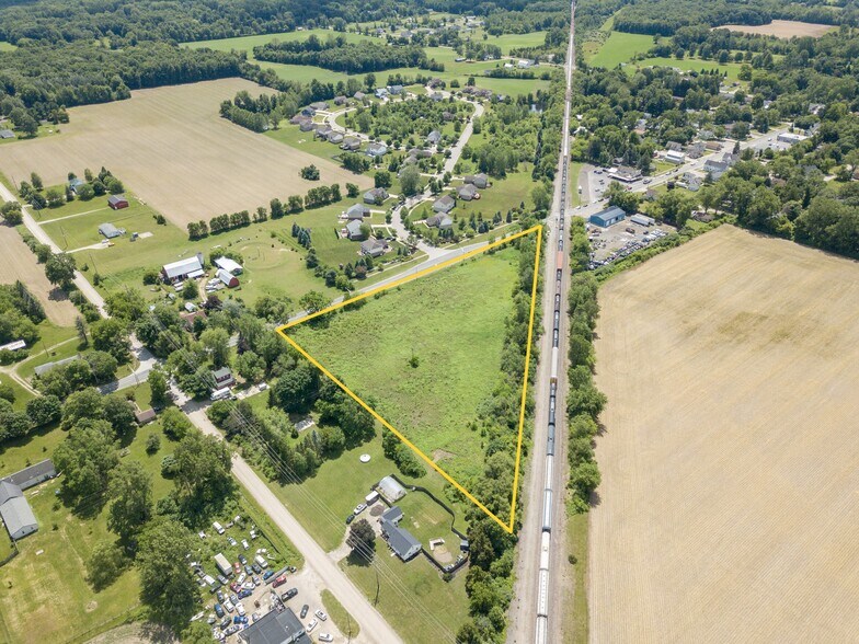 10467 Willis Rd, Willis, MI à vendre - Photo de l’immeuble – Image 1 sur 11