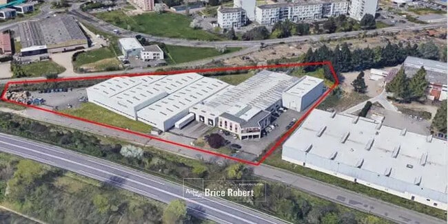 Plus de détails pour Local d’activités à vendre