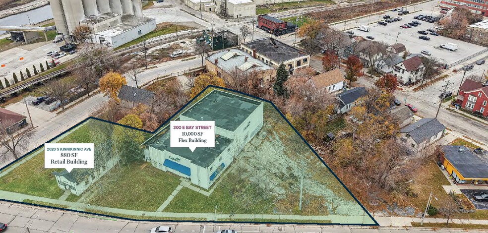 300 E Bay St, Milwaukee, WI à vendre - Photo de l’immeuble – Image 1 sur 15