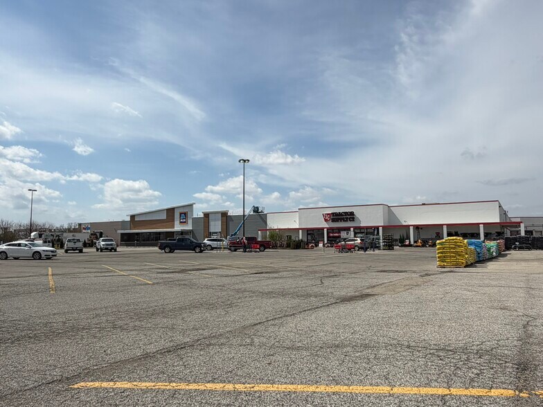1538-1540 N Morton St, Franklin, IN à louer - Photo de l’immeuble – Image 1 sur 2