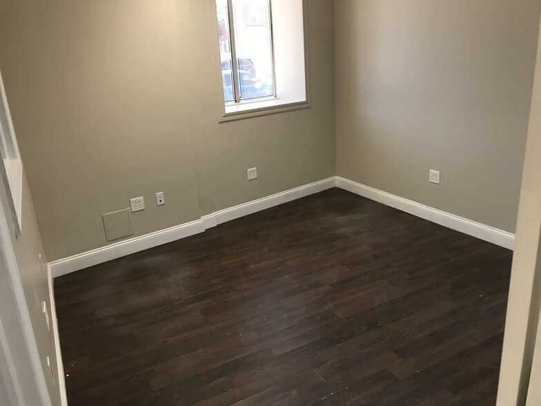 192-08 Jamaica Ave, Hollis, NY à louer - Autre – Image 3 sur 7