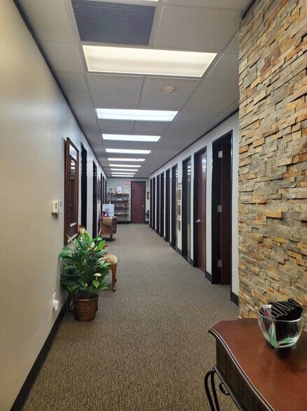 1525 Lake Front Cir, The Woodlands, TX à louer - Photo intérieure – Image 2 sur 21