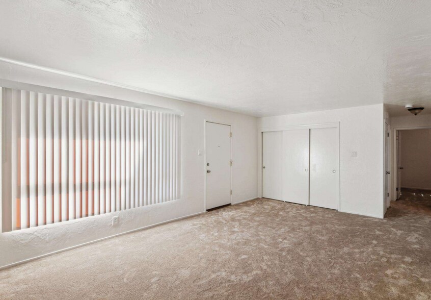 1327 Ashby Ave, Berkeley, CA à vendre - Photo de l’immeuble – Image 2 sur 8