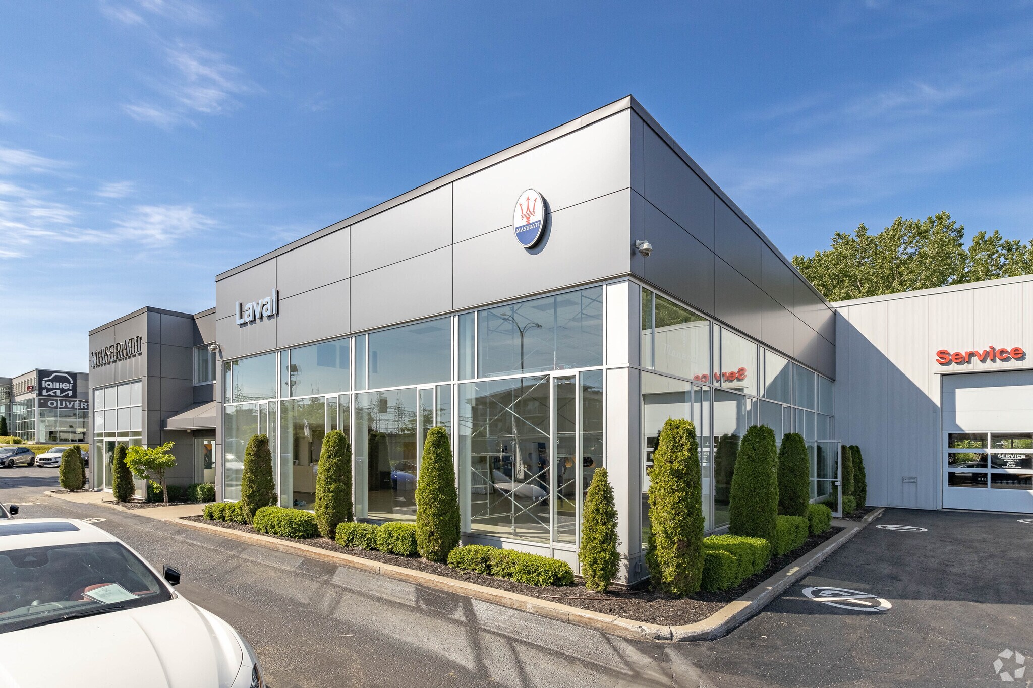 1750 Boul Chomedey, Laval, QC à louer Photo principale– Image 1 sur 5