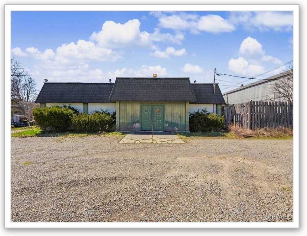 24 E Dyke St, Wellsville, NY à vendre Photo de l’immeuble– Image 1 sur 3