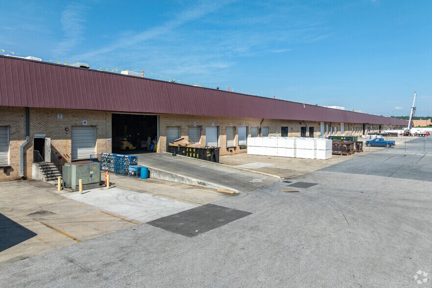 9327 Washington Blvd, Savage, MD à louer - Photo principale – Image 1 sur 5