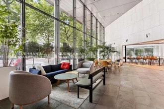 Bureau dans Issy-les-Moulineaux à louer Hall d’entrée– Image 1 sur 6