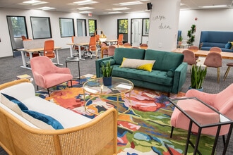 9400 SW Beaverton Hillsdale Hwy, Beaverton, OR à louer Photo intérieure– Image 2 sur 4