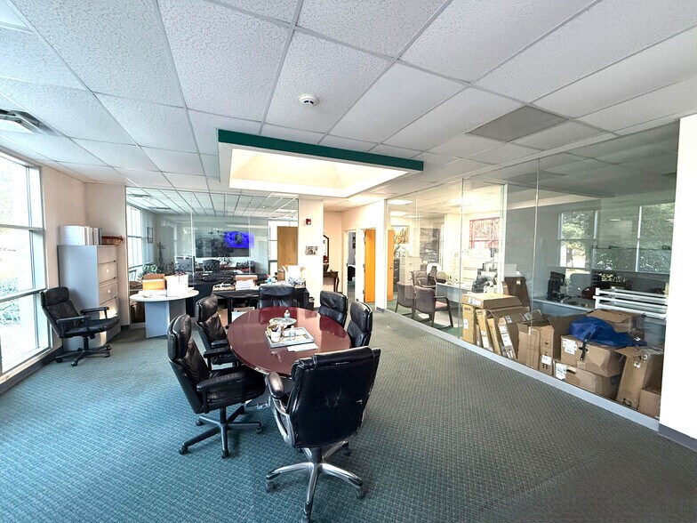 795 Touhy Ave, Elk Grove Village, IL à vendre - Photo intérieure – Image 2 sur 6