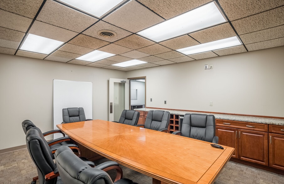 212 W National Rd, Vandalia, OH à vendre - Photo intérieure – Image 2 sur 12