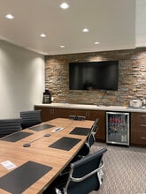 204 Cayer St, Coquitlam, BC à louer Photo intérieure– Image 2 sur 6