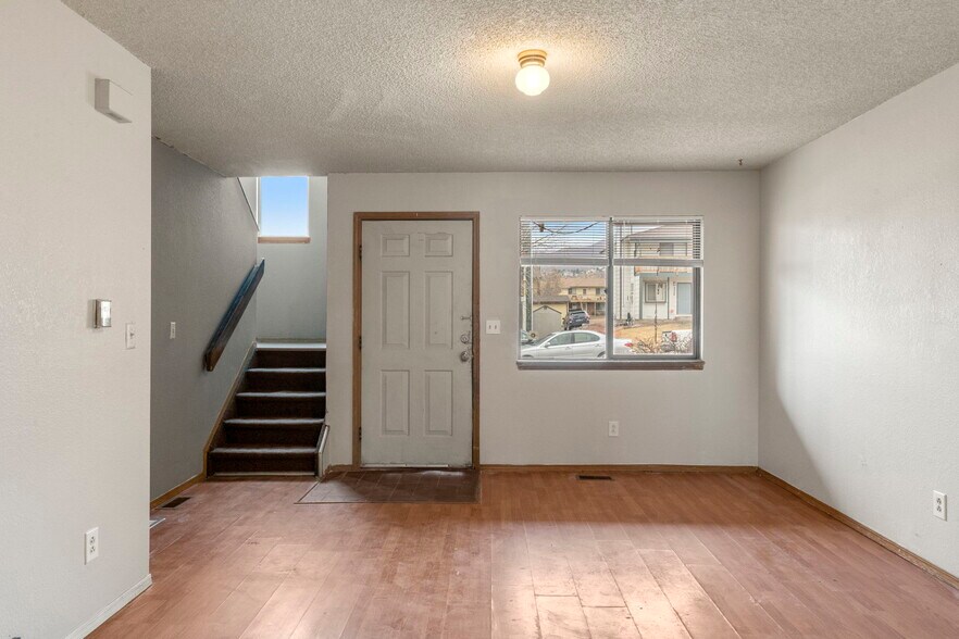 2305 Split Rock Dr, Colorado Springs, CO à vendre - Photo de l’immeuble – Image 3 sur 19