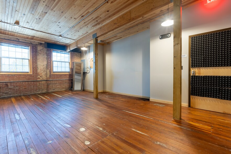 221 Main St, Fort Mill, SC à louer - Photo de l’immeuble – Image 2 sur 9