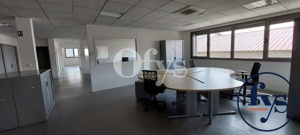 Bureau dans Décines-Charpieu à vendre - Photo de l’immeuble – Image 2 sur 12