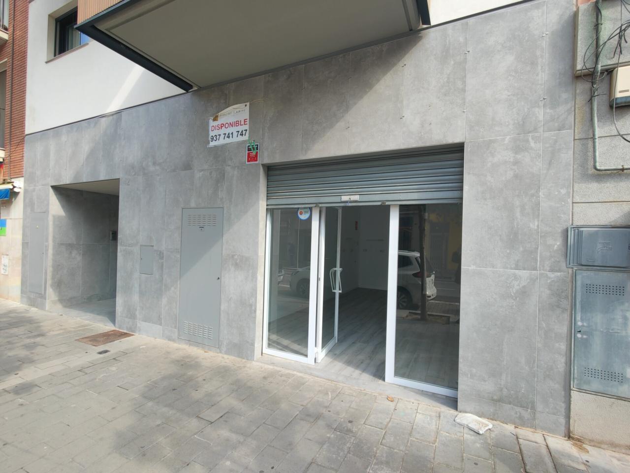 Local commercial dans Martorell, Barcelona à louer Photo de l’immeuble– Image 1 sur 4