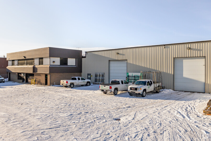 11634 156 St NW, Edmonton, AB à vendre - Photo de l’immeuble – Image 2 sur 3