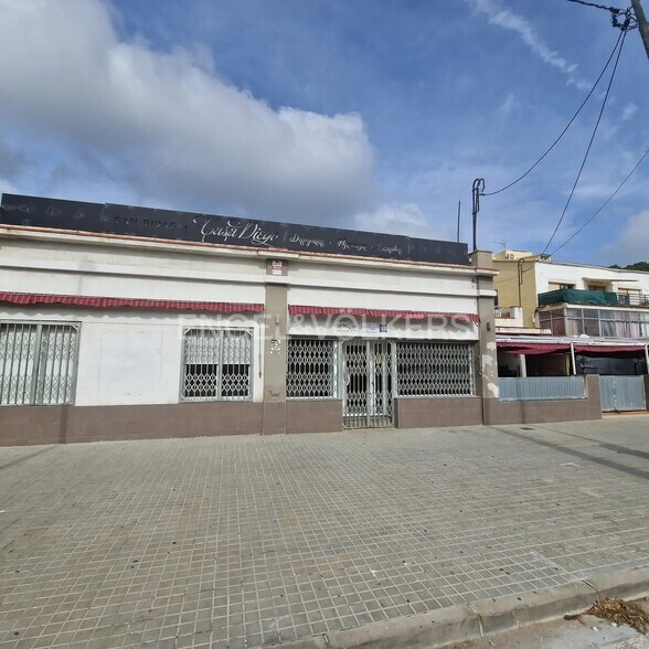 Local commercial dans Castelldefels, Barcelona à vendre - Photo de l’immeuble – Image 2 sur 3