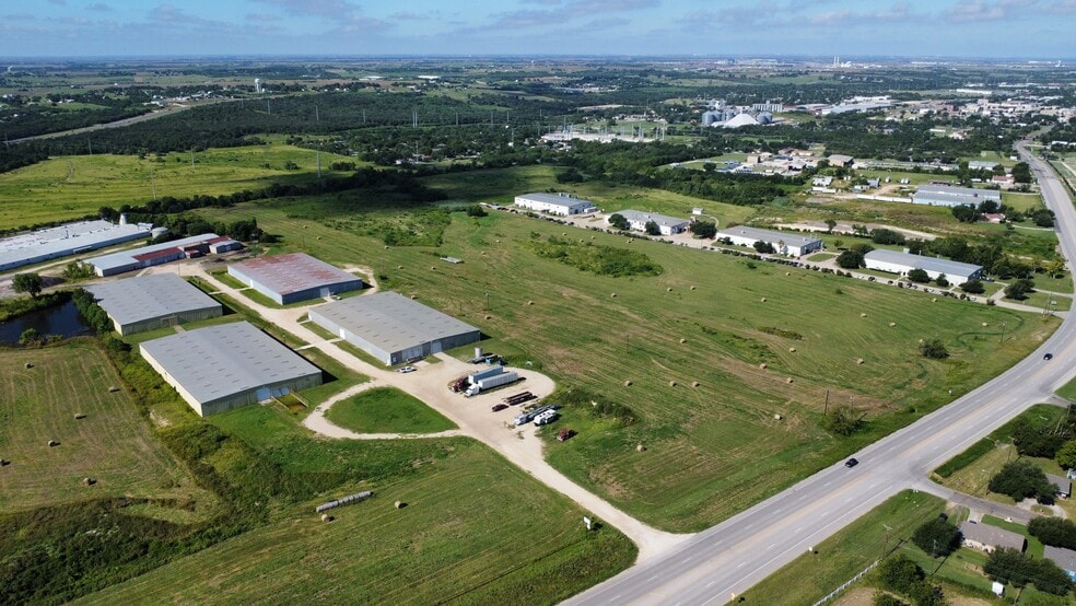 Taylor Light Industrial Park portefeuille de 6 biens à vendre sur LoopNet.fr - Photo de l’immeuble – Image 2 sur 5