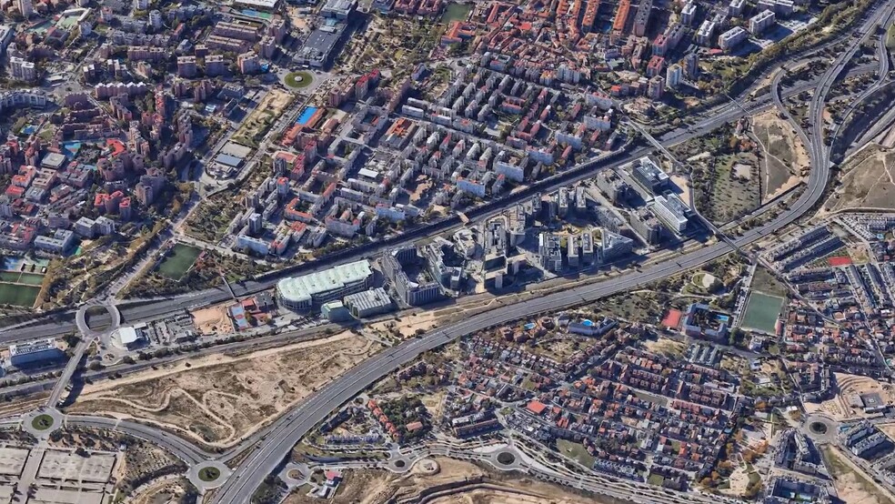 Calle Vía de los Poblados, 13, Madrid, Madrid à louer - Vidéo sur l’annonce professionnelle – Image 2 sur 6