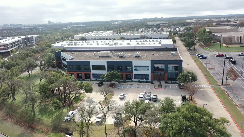 12515-2 Research Blvd, Austin, TX à louer - Vidéo sur l’annonce professionnelle – Image 2 sur 13