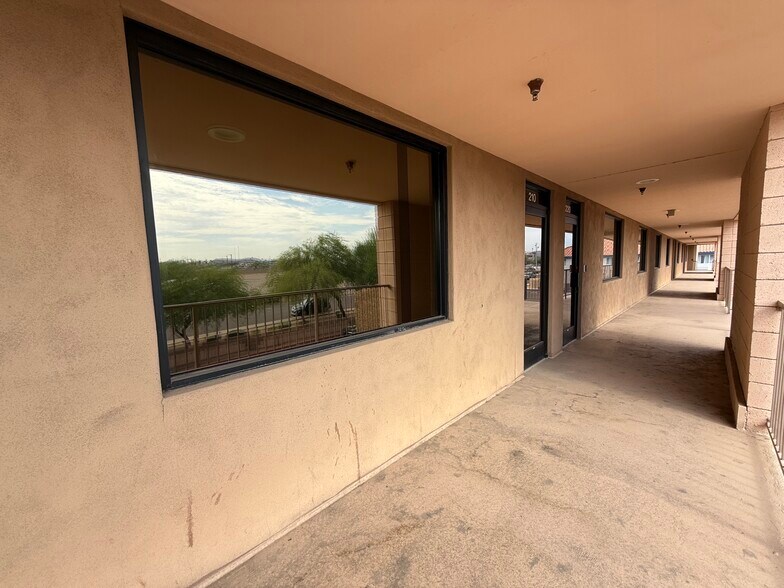 21620 N 26th Ave, Phoenix, AZ à vendre - Photo de l’immeuble – Image 2 sur 7