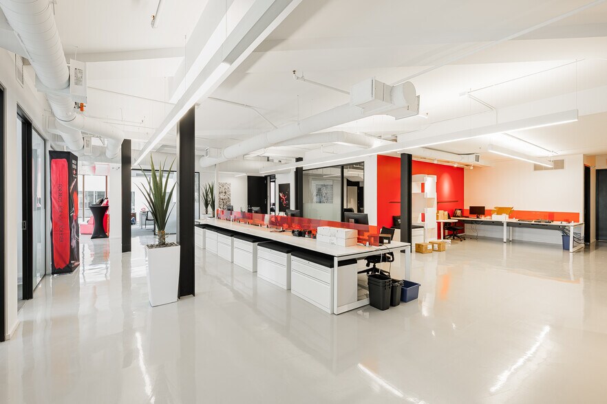 1260 Rue Crescent, Montréal, QC à louer - Photo de l’immeuble – Image 3 sur 7