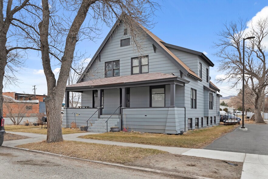 131 N Oak St, Townsend, MT à vendre - Photo principale – Image 1 sur 17
