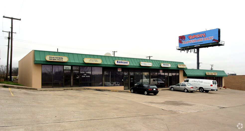 4817 Brentwood Stair Rd, Fort Worth, TX à louer - Photo de l’immeuble – Image 2 sur 11